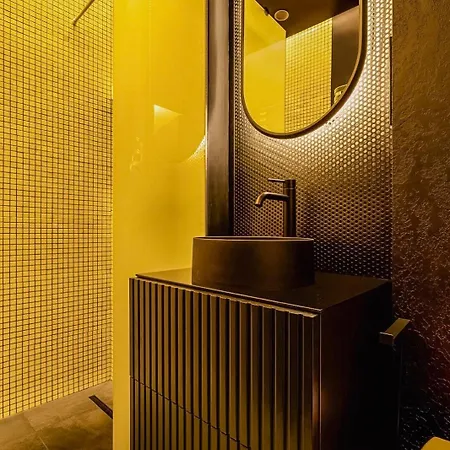 Gorgeous Old Town Apartament *